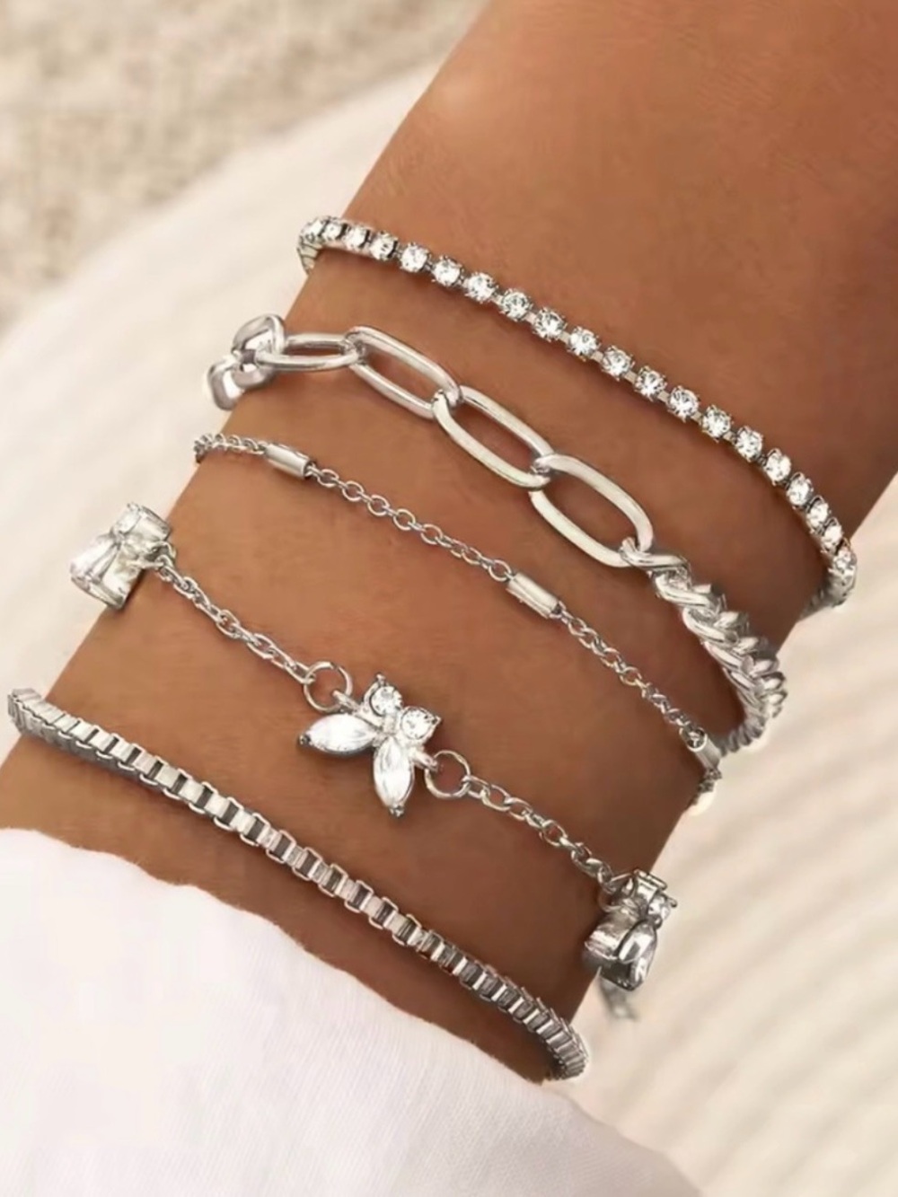 🩶Silver-Tone Multi Stack Bracelet Set of 5/NIP🩶